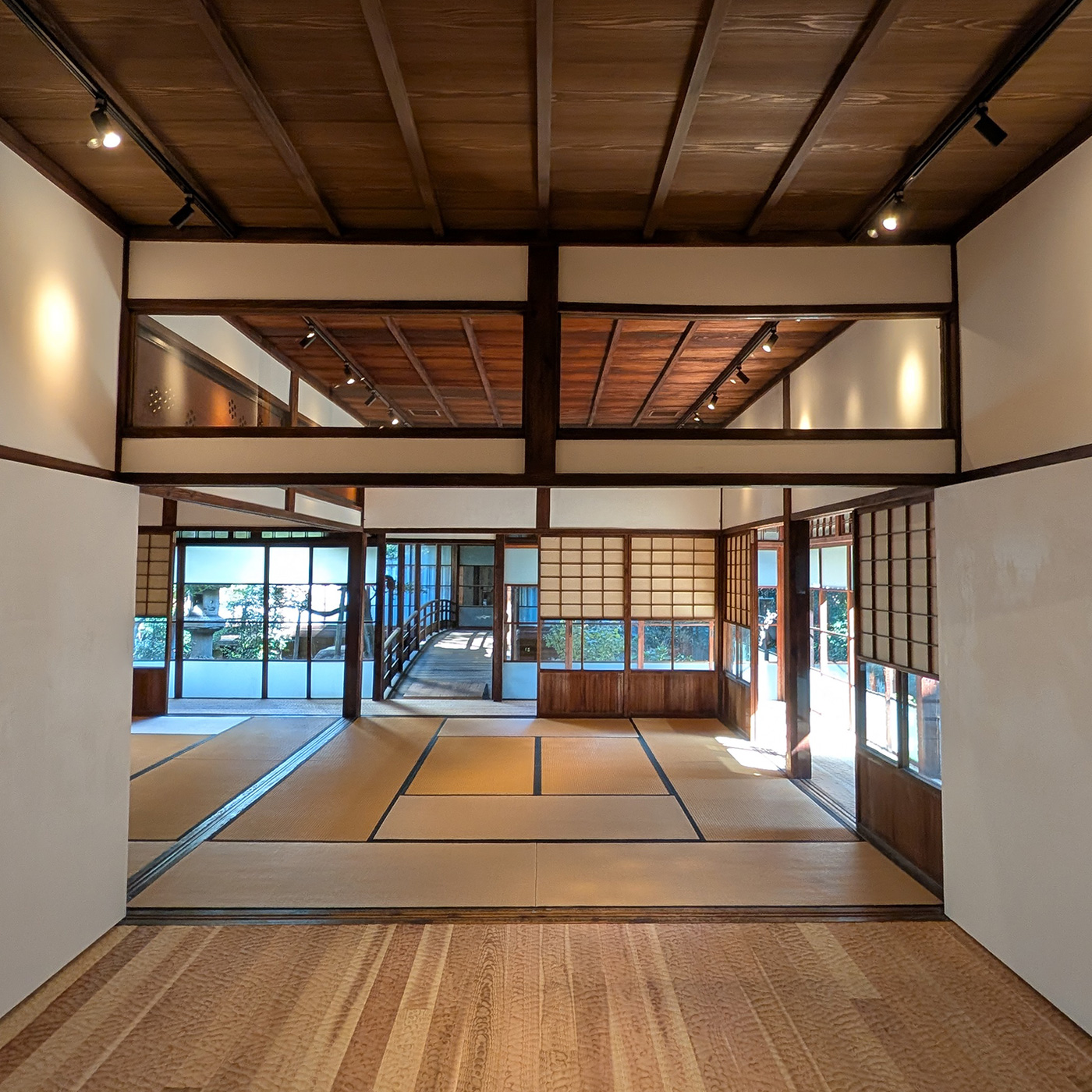 寺町コモンズ名古屋東桜 ホールを抜けた和室を望む景色